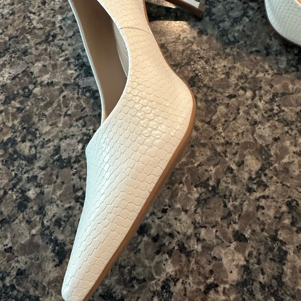 Elegant White Women's Heels - Picture 5 of 9